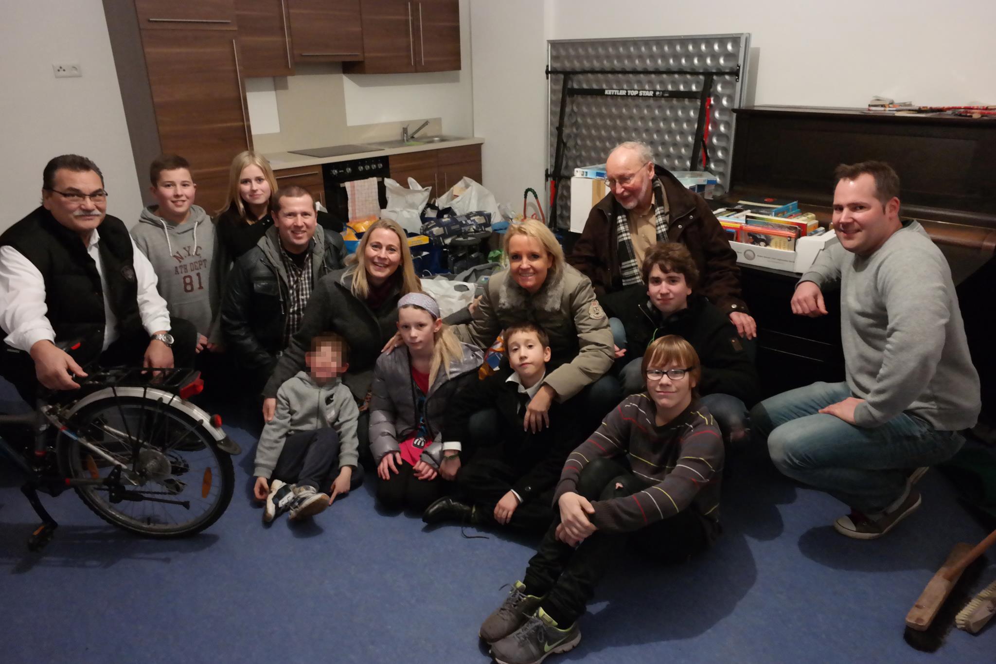 1559512_791503397541779_1570671165_o